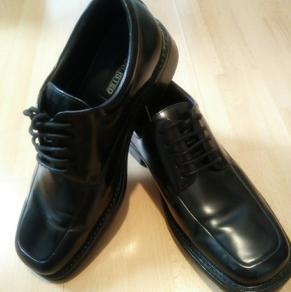 unlisted dress shoes